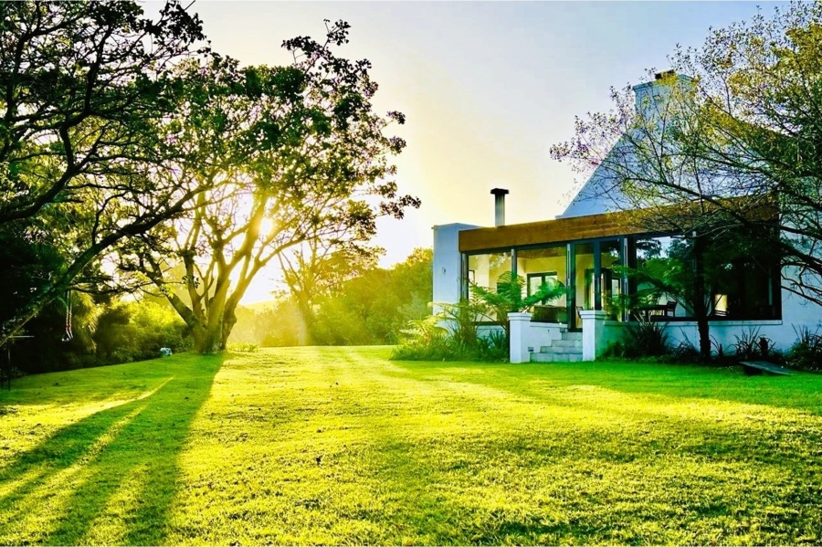 5 Bedroom Property for Sale in Theescombe Eastern Cape